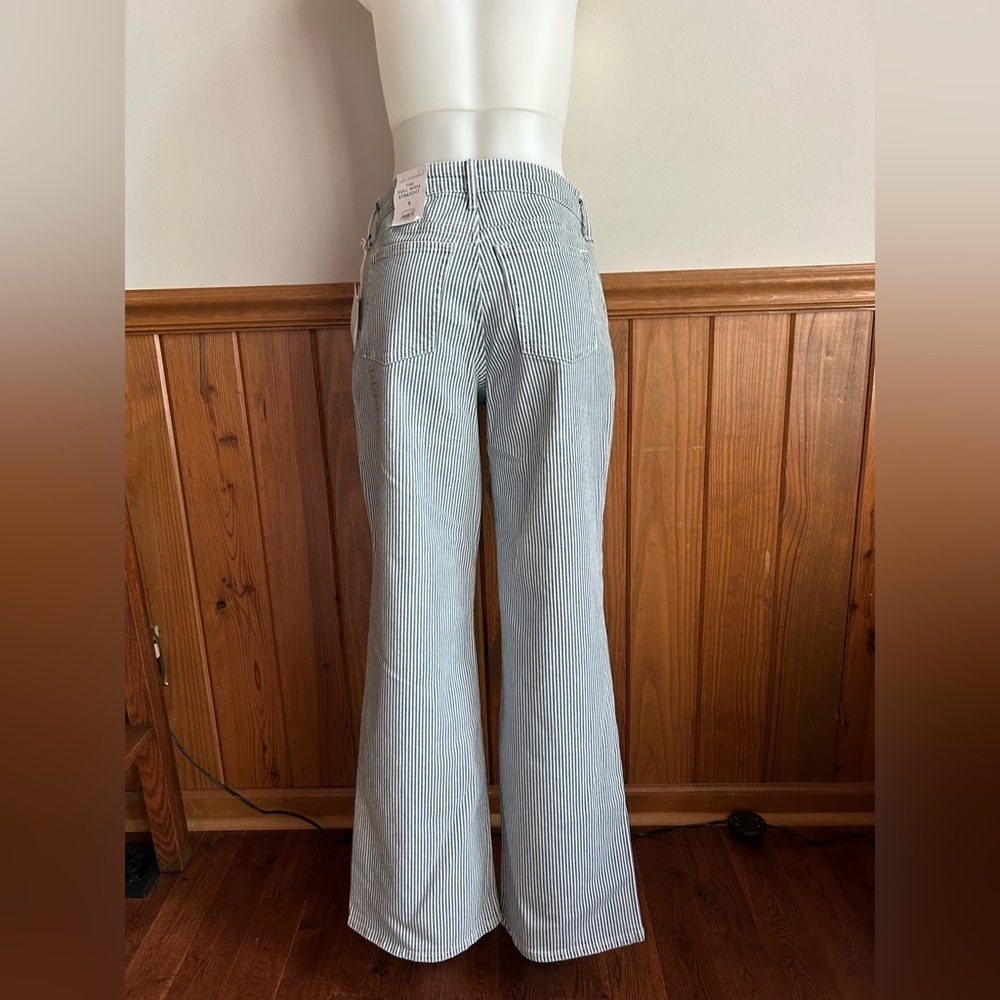wide leg jeans, sz 8 denim, white with blue pin stripes, adorable, long, NEW - Picture 5 of 10